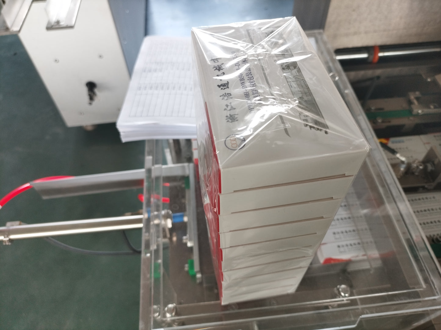 Automatic 3D Transparent Film Wrapping Cigarette Box Packing Machine